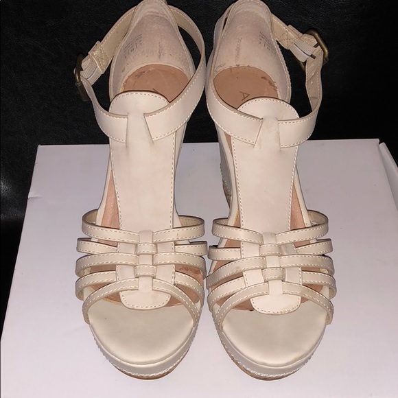 ALDO Tasina wedges size 9 sandals shoes - Picture 2 of 5
